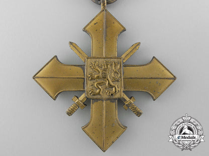 a_czechoslovakian_war_cross1939-1945_with_case_b_7124