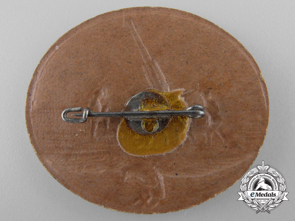 a_pressed_leather_luftschutz_badge_b_7266