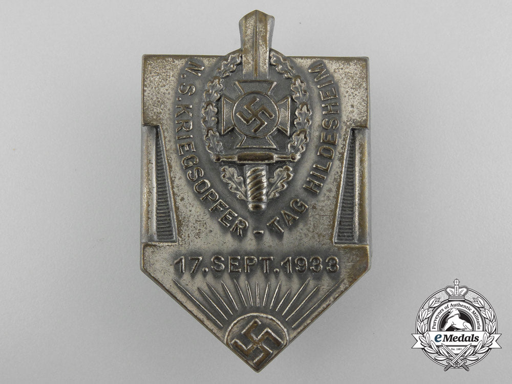 a1933_badge_commemorating_the_war_victims_of_the_town_of_hildesheim_b_7378