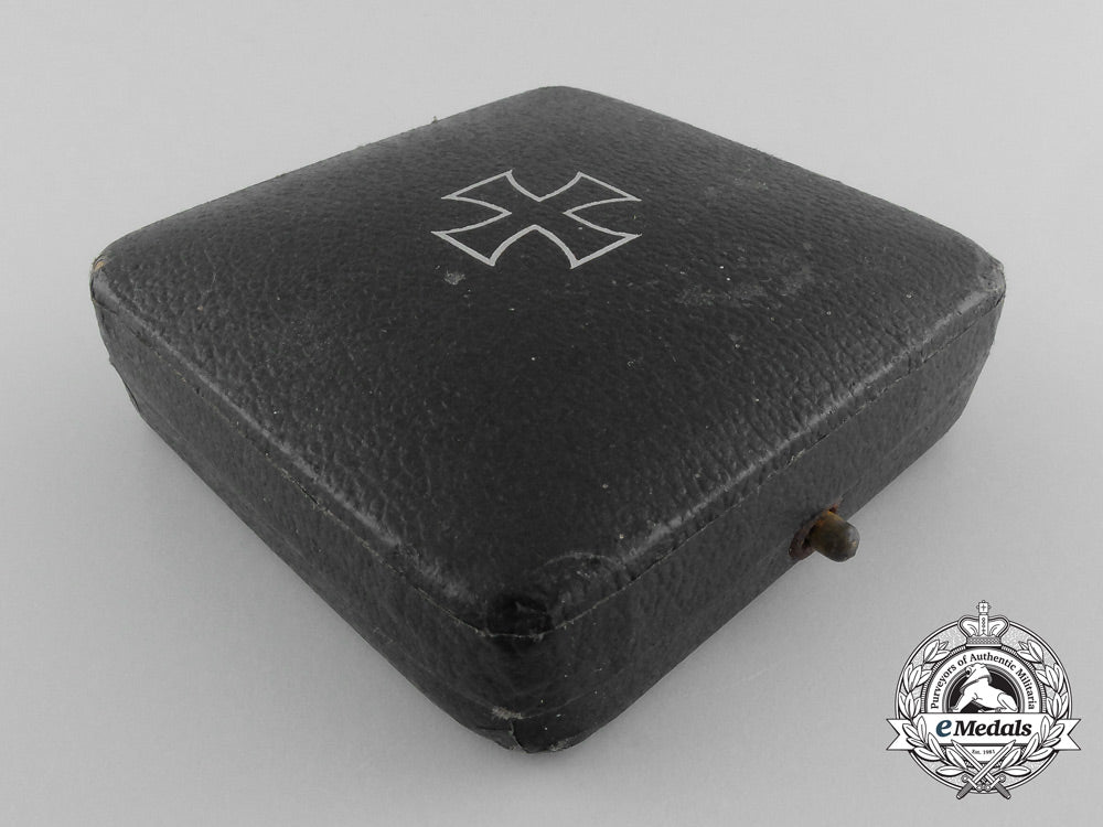 an_iron_cross_first_class1939_with_case_by_wilhelm_deumer_b_7668