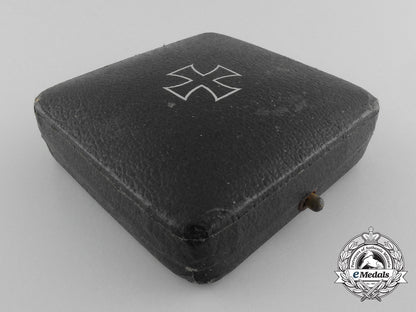 an_iron_cross_first_class1939_with_case_by_wilhelm_deumer_b_7668