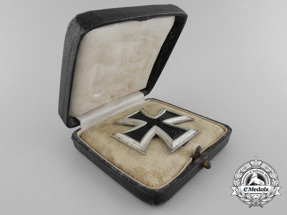 an_iron_cross_first_class1939_with_case_by_wilhelm_deumer_b_7669