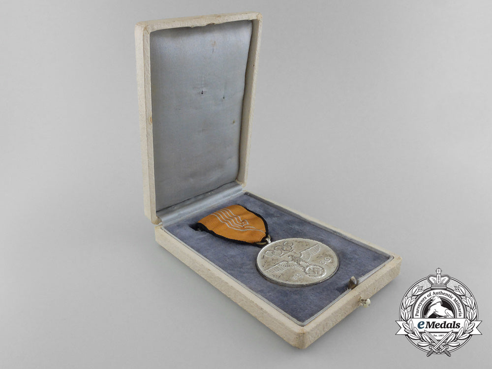a1936_berlin_xi_summer_olympic_games_medal_with_case_b_7815