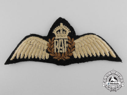 a_set_of_royal_air_force(_raf)_pilot's_wing_b_9060