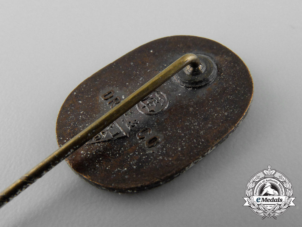 a_lot_of_three_german_second_war_stick&_membership_pins_b_9337