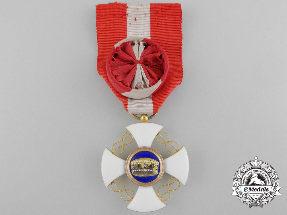 a_victor_emanuel_iii_italian_order_of_the_crown_in_gold_b_9726