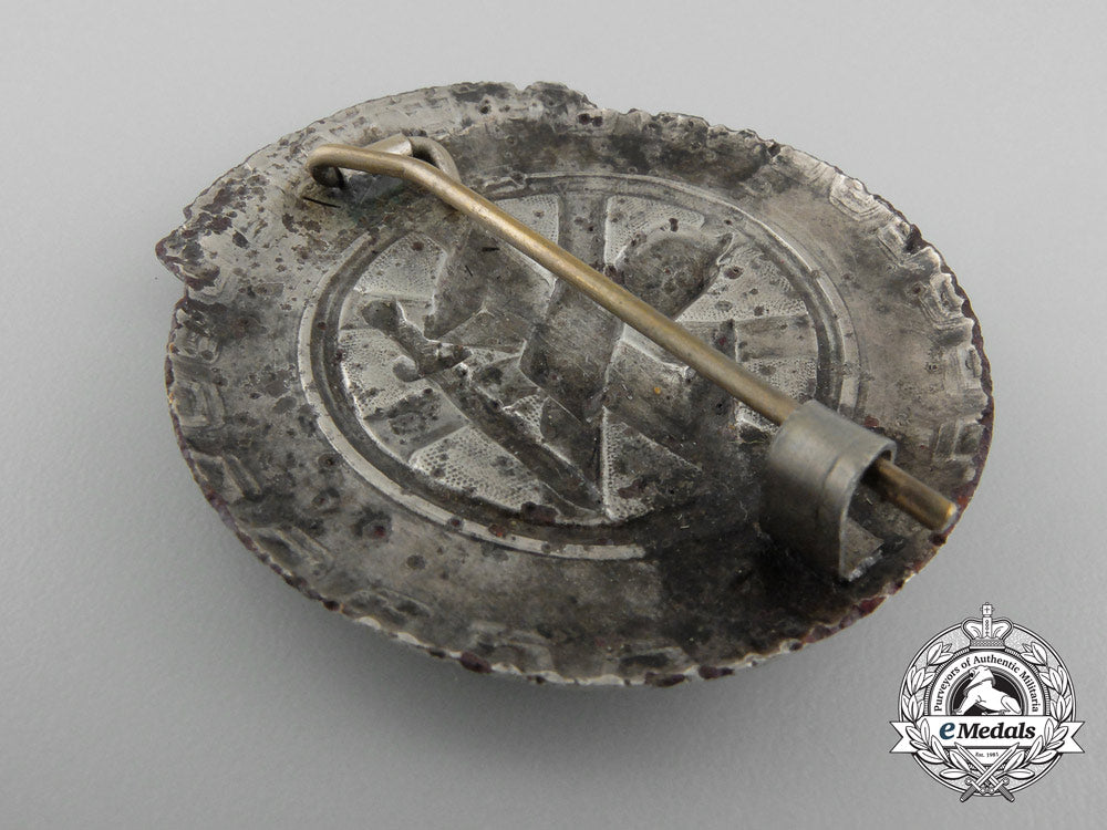 a_ground_recovered_dutch_nskk_badge_b_9916