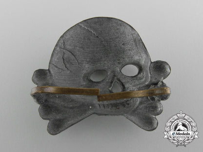 an_ss_skull_first_model_for_visor_cap_b_9974