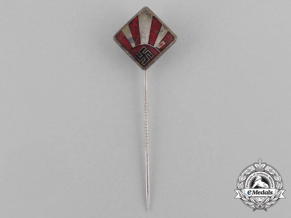 a_drl_sports_badge_document&_sports_teacher_stickpin_to_female_teacher_friedel_lenhardt_bb_0349_1