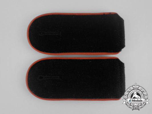 an_unissued_set_of_waffen-_ss_reconnaissance_em’s_shoulder_straps_bb_0408