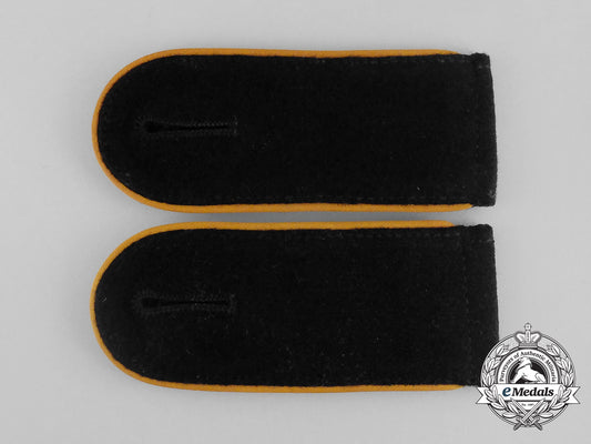 an_unissued_set_of_waffen-_ss_cavalry_em’s_shoulder_straps_bb_0412