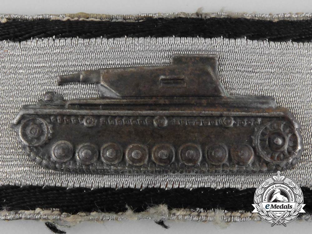 a_silver_grade_badge_for_single-_handed_tank_destruction;_uniform_removed_bb_0448