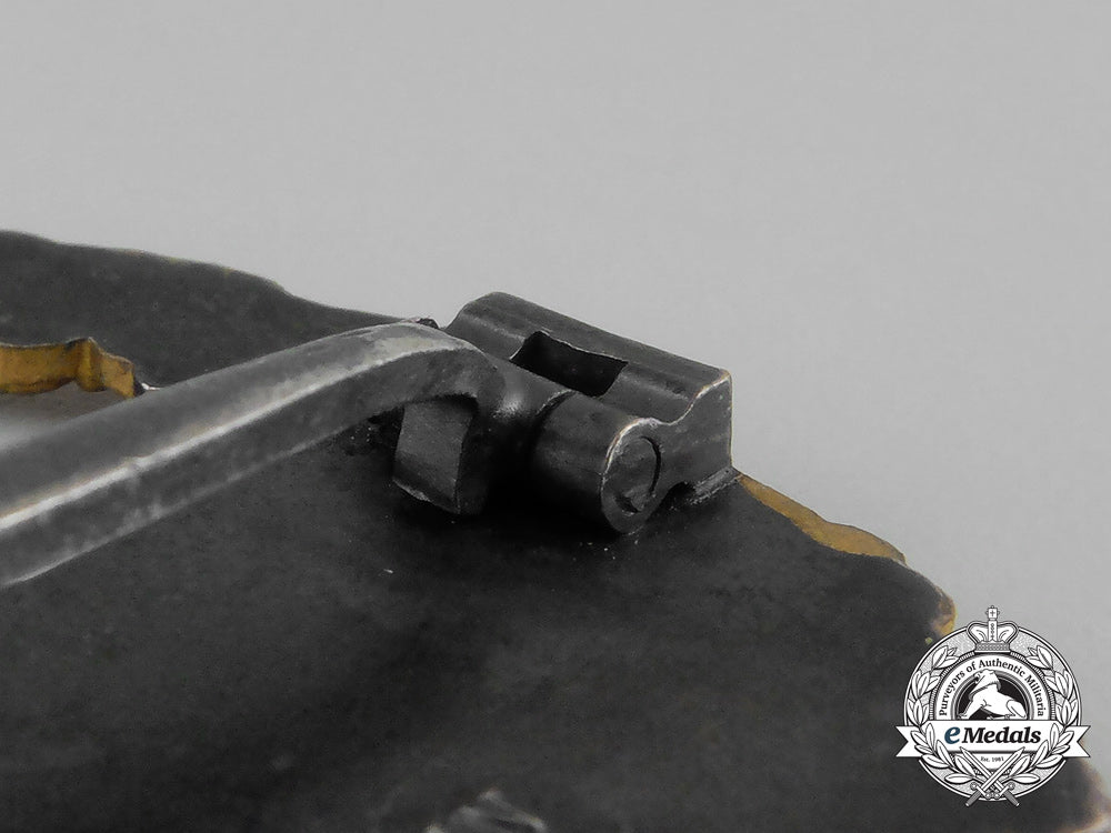 a_fine_early_quality&_near_mint_kriegsmarine_destroyer_war_badge_by_schwerin_bb_0475