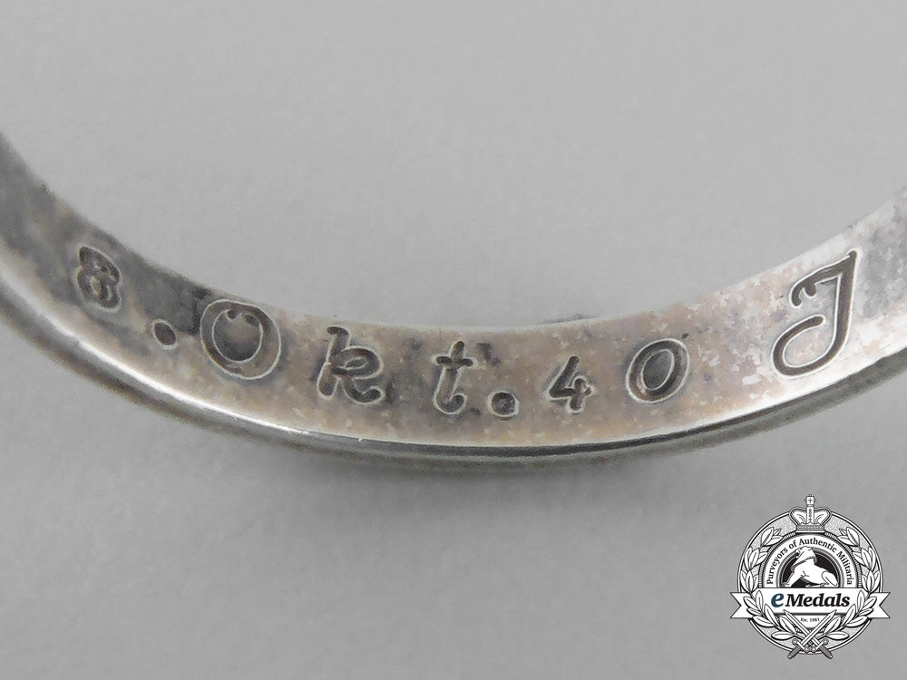a_fallschirmjäger_silver_ring;_inscribed_october1940_bb_0489