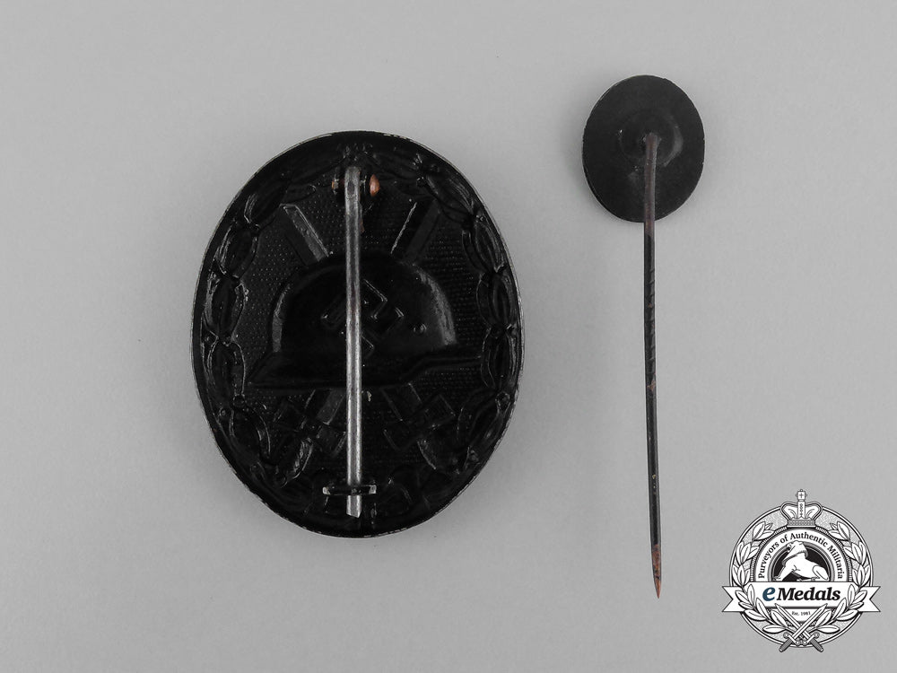 a_second_war_german_black_grade_wound_badge_with_matching_stick_pin_bb_0558