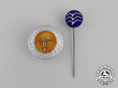 A Grouping Of An Aerial Sports Badge And A Gliding Proficiency Stick Pin