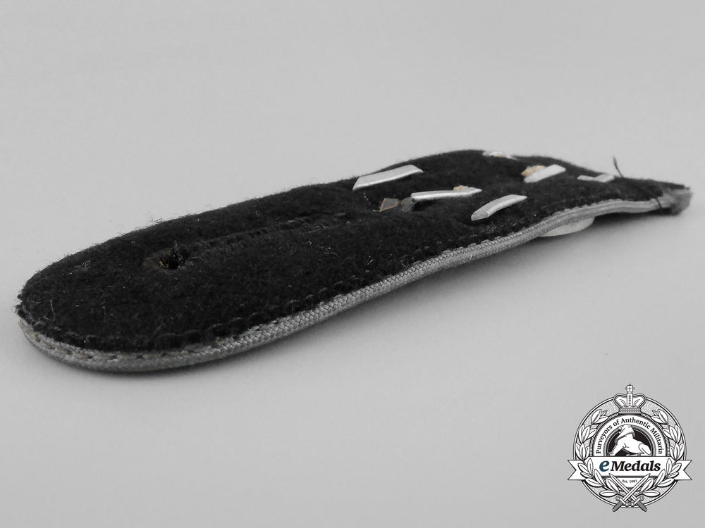 a_single_daf(_german_labour_front)_leader’s_shoulder_board_bb_0584