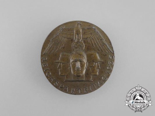 a1935_nsdap_national_party_day_badge_by_deschler&_sohn_bb_1088