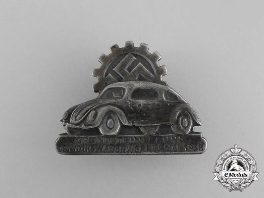 germany._a1938_fallersleben_volkswagen_factory_cornerstone_laying_ceremony_badge_bb_1171