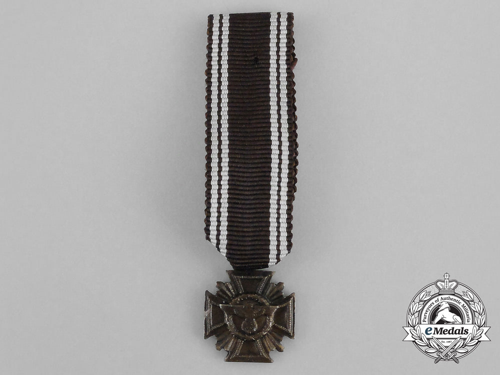 a_mint_nsdap10-_year_long_service_medal_with_matching_miniature;_heavy_version_bb_1566