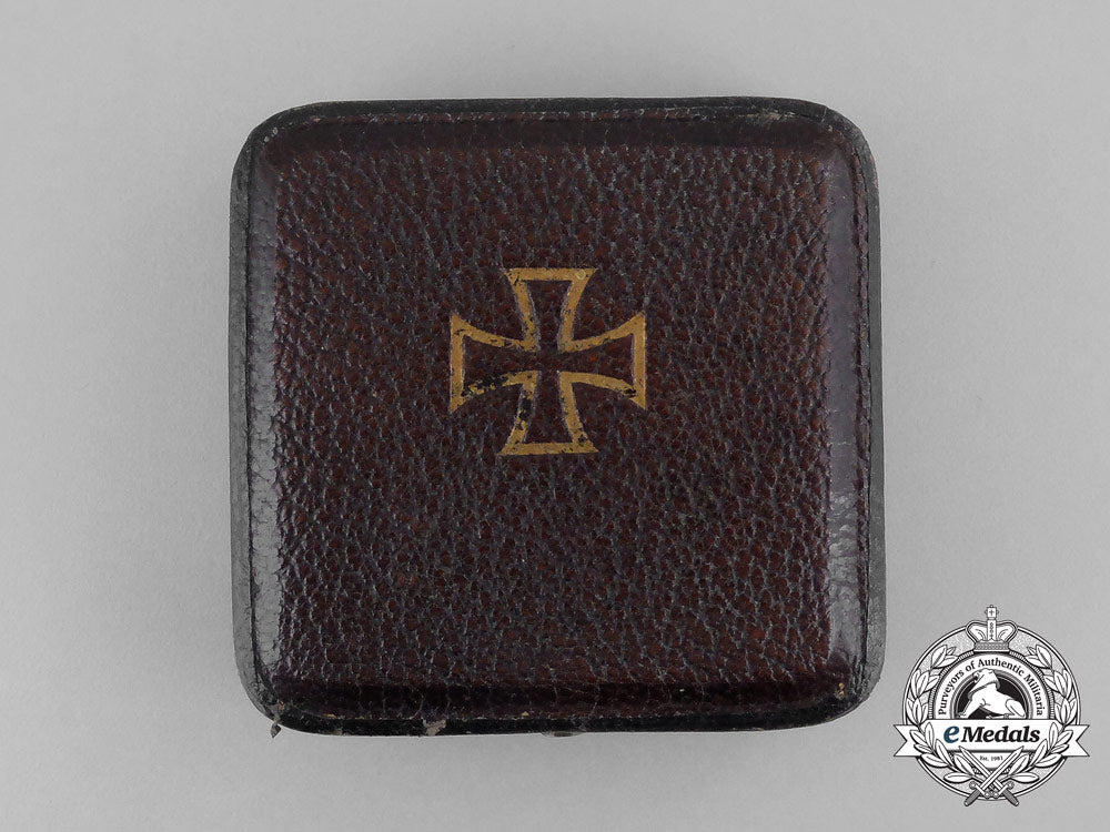 an_iron_cross1_st_class1914_by_wagner;_dedicated_to_hauptm._f.w._gentner1916_bb_1642