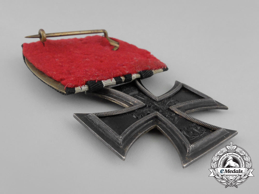 an_iron_cross2_nd_class1914;_parade_mounted_by_emil_wiechmann,_berlin_bb_1892