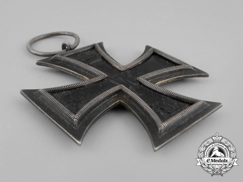 an_iron_cross2_nd_class1914;_parade_mounted_by_emil_wiechmann,_berlin_bb_1894