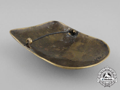 a_third_reich_period_armanic_rune_badge_by_w._wuttke_bb_1977