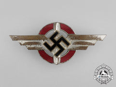 A Dlv (German Air Sports Association) Cap Badge