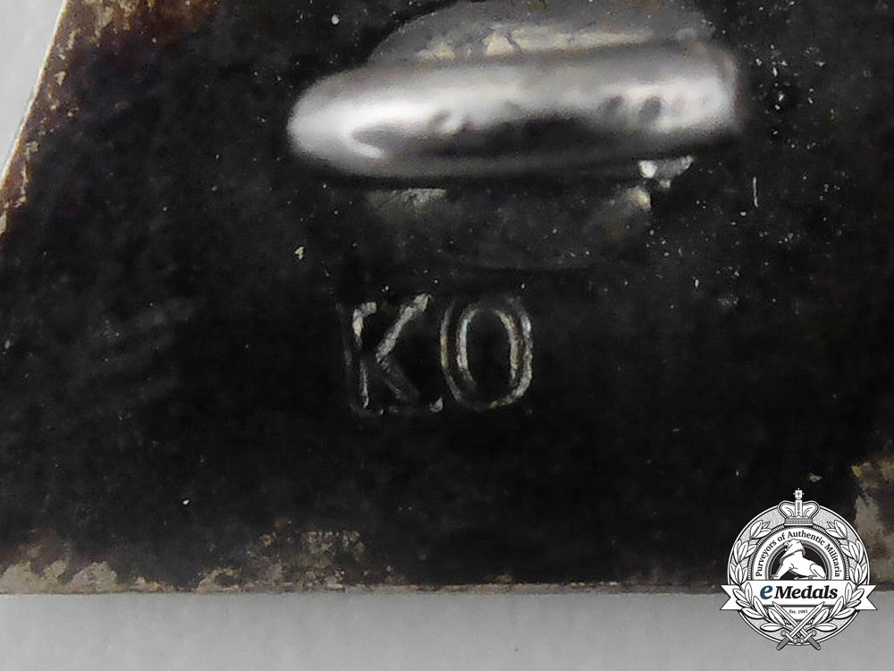 an_iron_cross1_st_class1914_by_königliches_münzamt_orden,_berlin_bb_2067_1