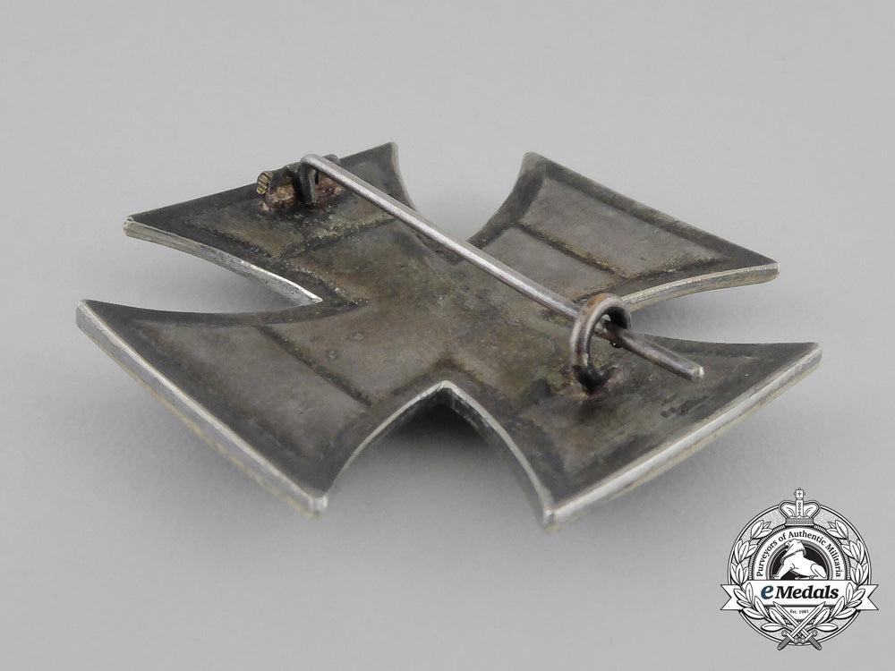 an_uncommon_iron_cross1_st_class1914_by_a._werner&_sohne_bb_2089