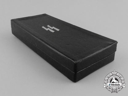 a_mint_ss4-_year_long_service_award_in_its_original_case_of_issue_bb_2376