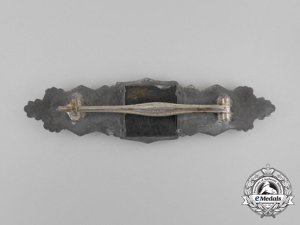 germany,_wehrmacht._a_close_combat_clasp,_silver_grade,_by_the_unknown6-_dot_maker_bb_2817_1_1