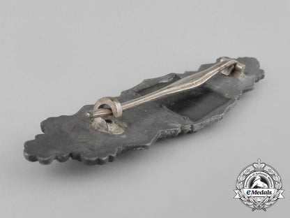 germany,_wehrmacht._a_close_combat_clasp,_silver_grade,_by_the_unknown6-_dot_maker_bb_2819_1_1