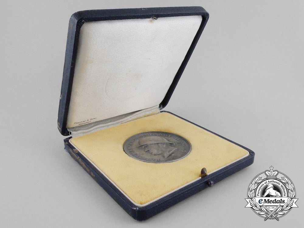 a_mint14_th_panzer_division_medal_in_its_original_case_of_issue_bb_2824