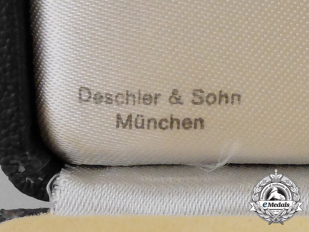 a_mint14_th_panzer_division_medal_in_its_original_case_of_issue_bb_2829