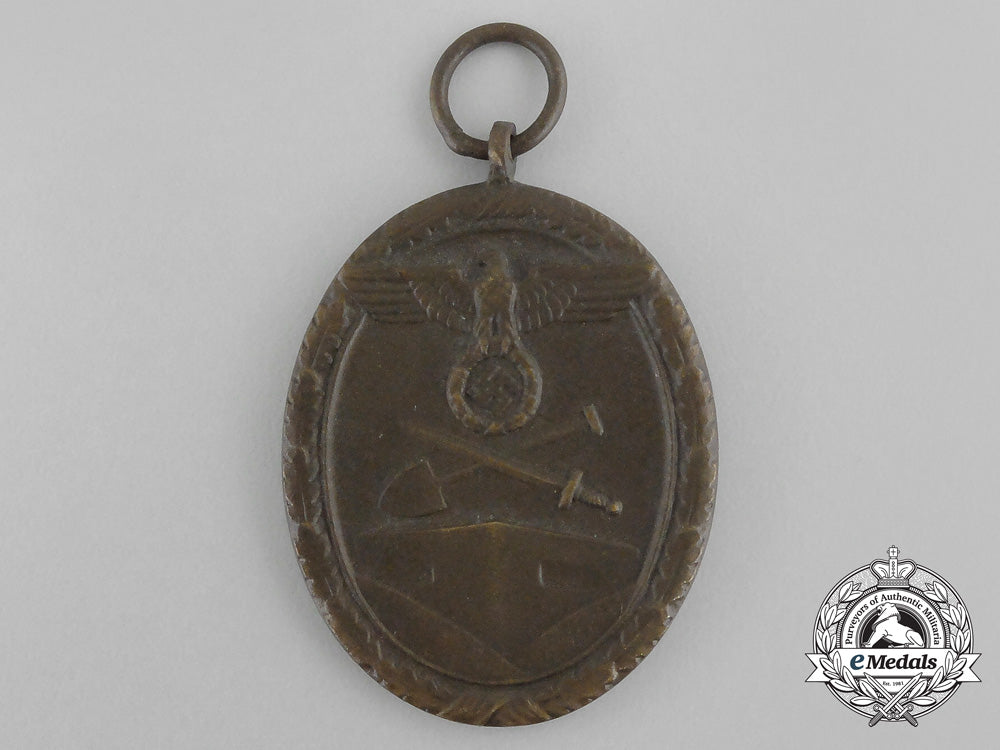 a_third_reich_period_german_defence_wall(_west_wall)_medal_in_its_original_packet_of_issue_bb_2853
