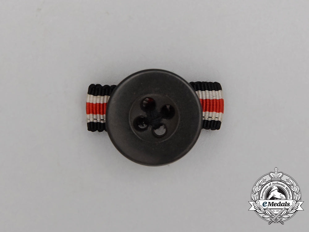 an_iron_cross1939_second_class_accompanied_by_its_boutonniere_bb_3437