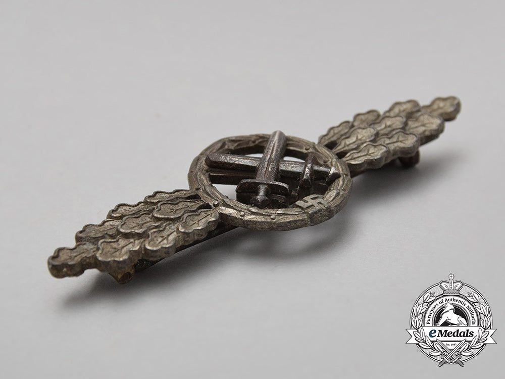 a_silver_grade_luftwaffe_squadron_clasp_for_air_to_ground_support_units_bb_3477_1