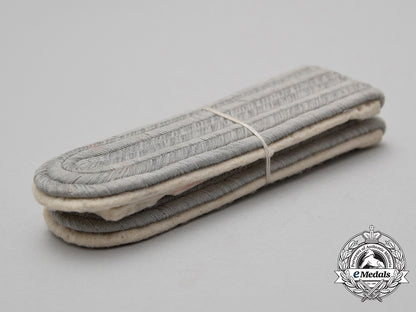a_mint&_unissued_pair_of_hermann_göring_division_shoulder_boards_bb_3482