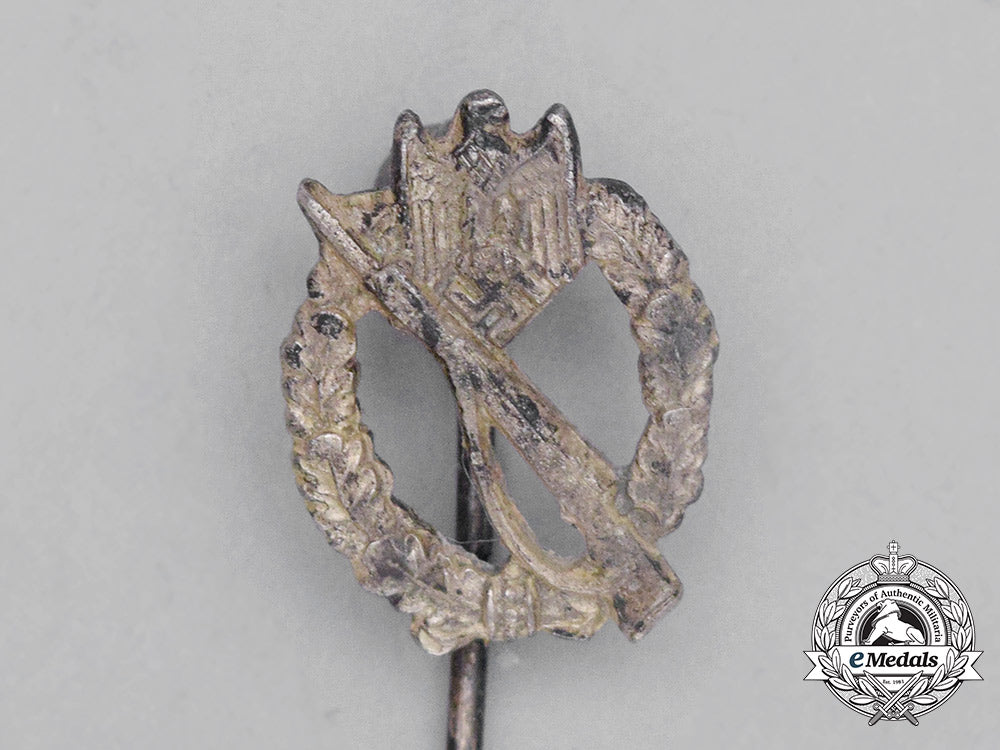 a_second_war_german_silver_grade_infantry_assault_miniature_stick_pin_bb_4409