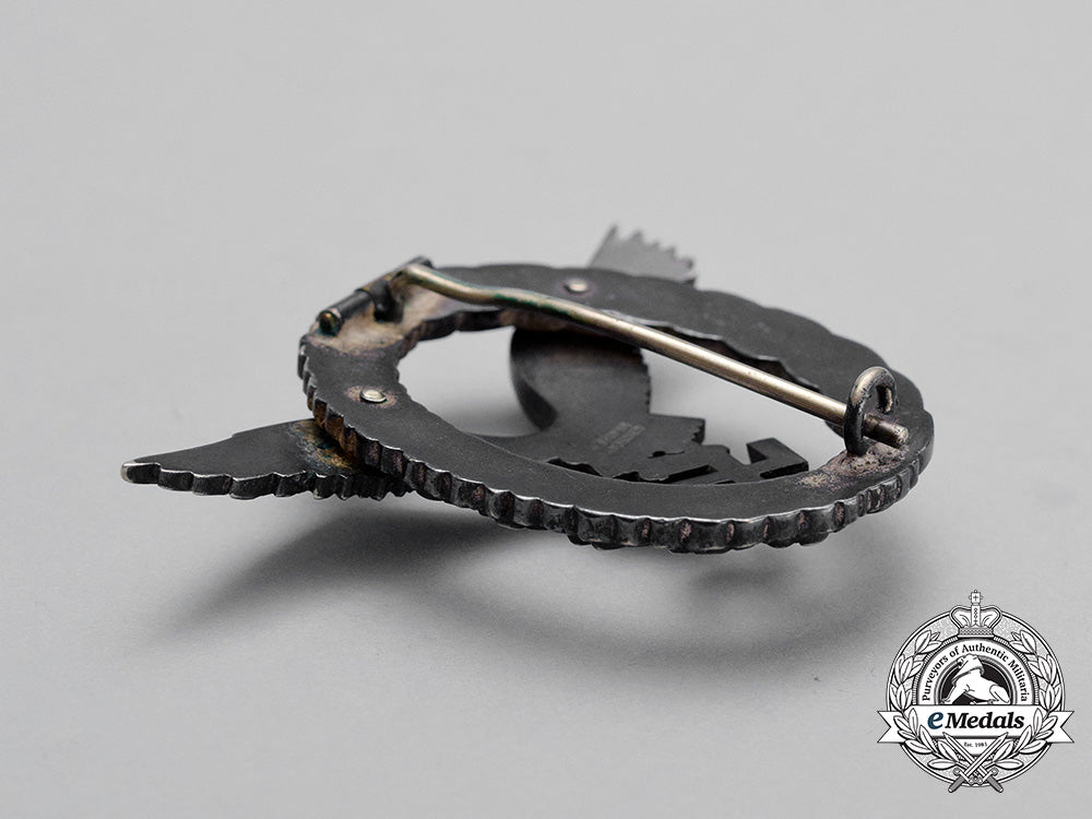 a_fine_early_quality_manufacture_cased_luftwaffe_pilot’s_badge_by_wilhelm_deumer_bb_4419