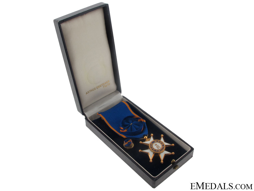 an_honorary_l.v.o._group_of_five_awarded_to_mrs_vigdis_bjarnadottir_bdo307e