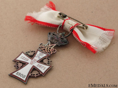 an_honorary_l.v.o._group_of_five_awarded_to_mrs_vigdis_bjarnadottir_bdo307j