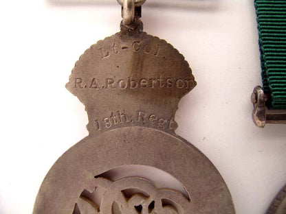 pair:_lieutenant-_colonel_r._a._robertson,_bgr13605