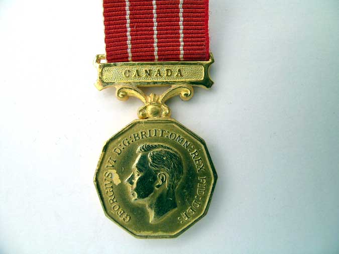 miniature_canadian_decoration_bmm17601
