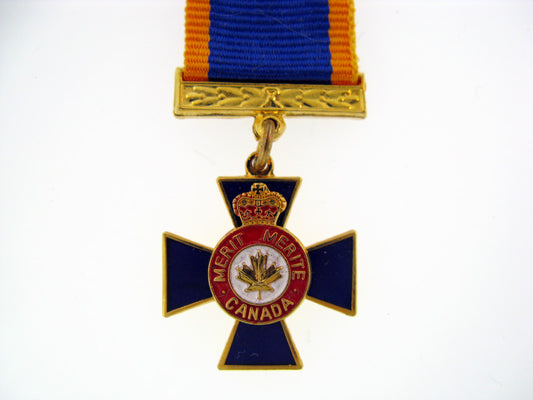 miniature_canadian_order_of_military_merit_bmm32501