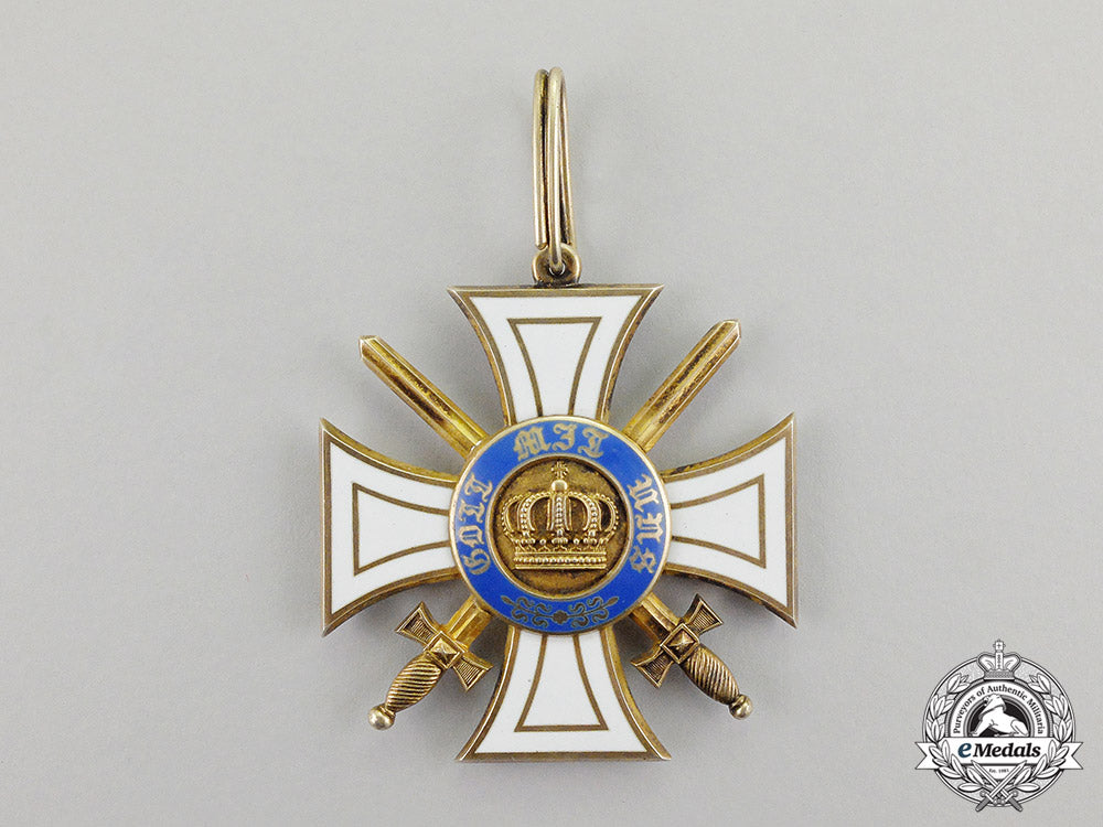 prussia._an_order_of_the_crown_with_swords,_type_ii,_by_wagner,_c.1914_c17-014