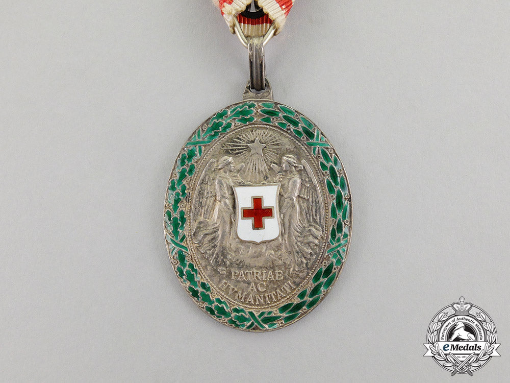 austria._an_decoration_of_the_red_cross,_silver_grade_with_war_decoration_c17-035_1