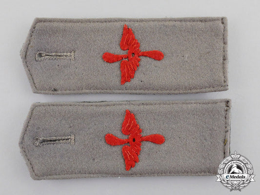 germany,_imperial._an_early_pair_of_shoulder_straps_for_flying_personnel,_c.1915_c17-049